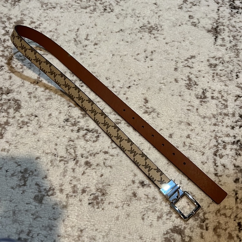 Michael Kors reversible belt